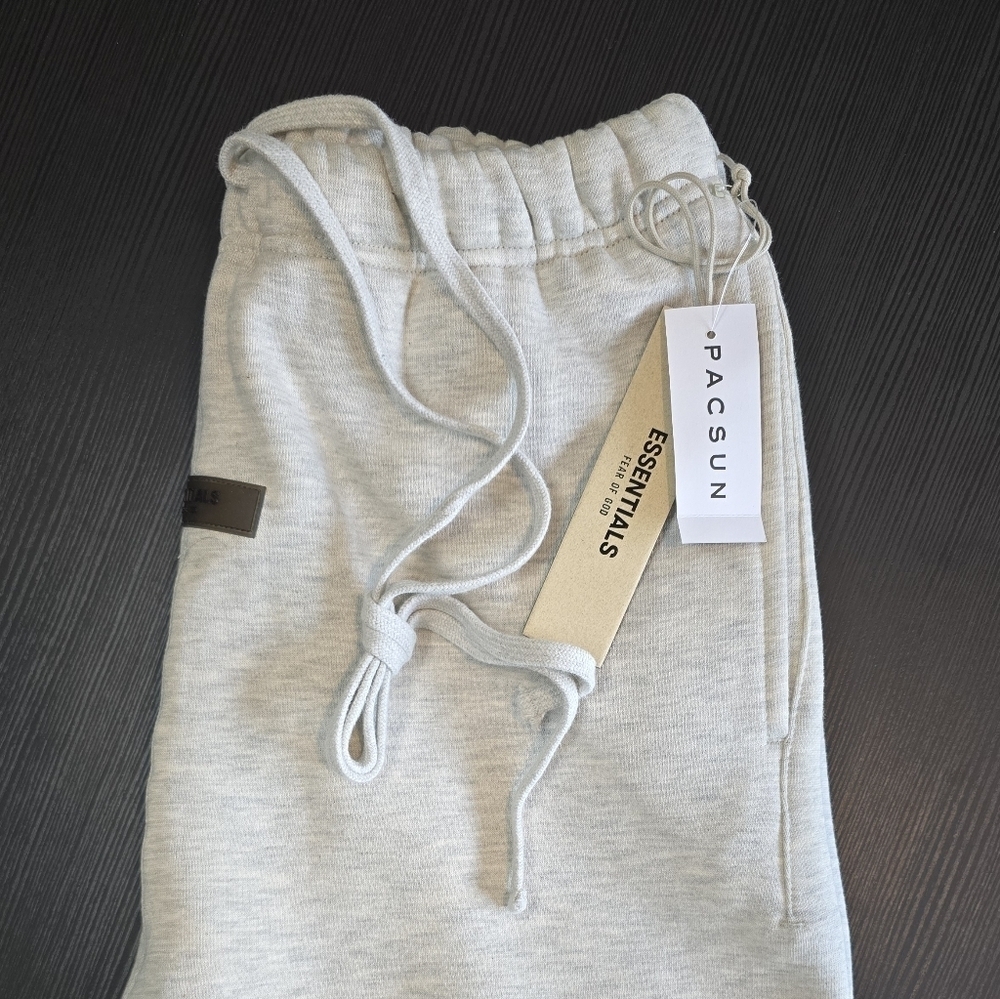 Essentials Fear of God Sweatpants - Light Oakmeal Pants - Picture 5 of 5